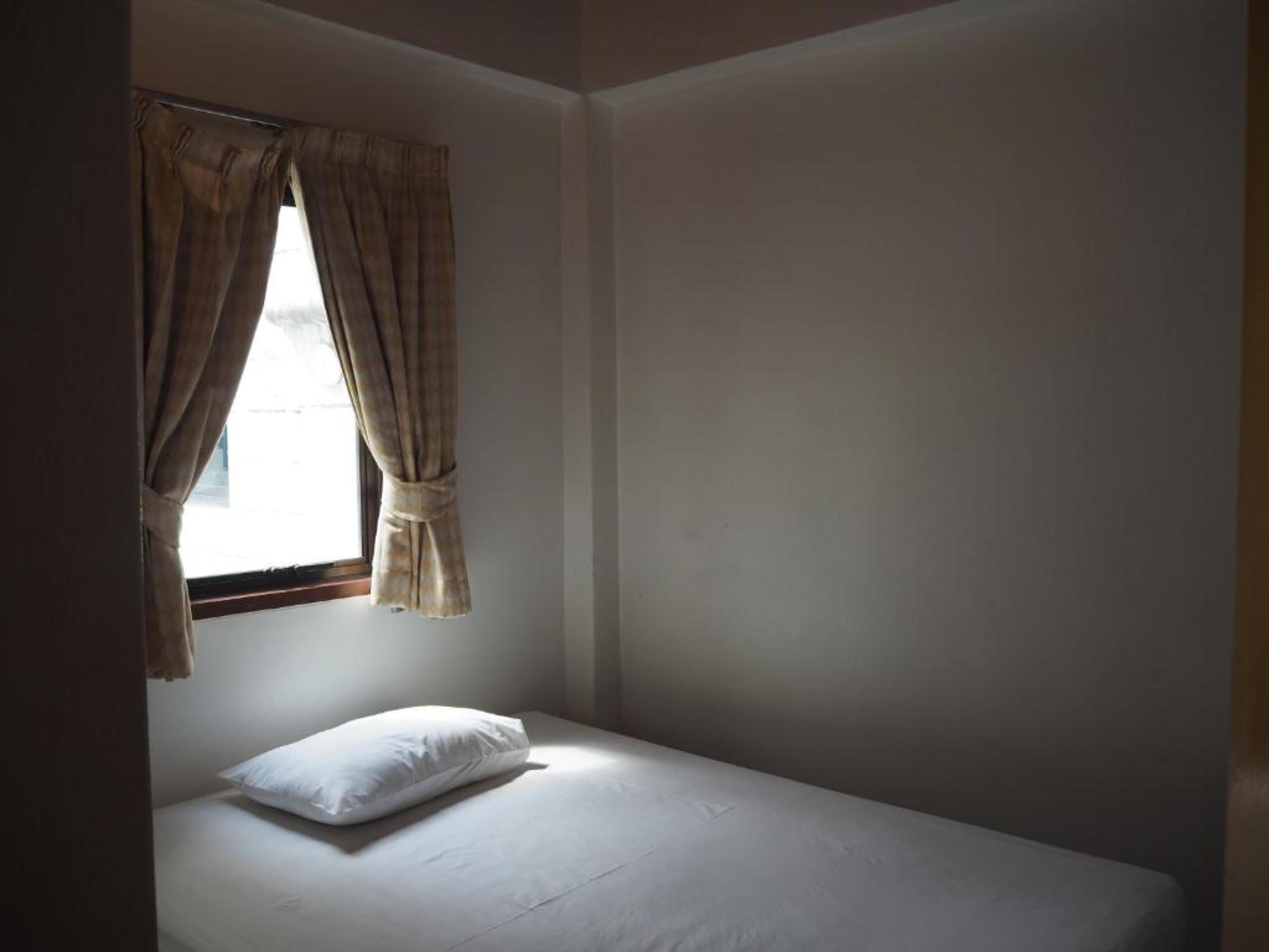 Relax Guesthouse Patong Exterior photo